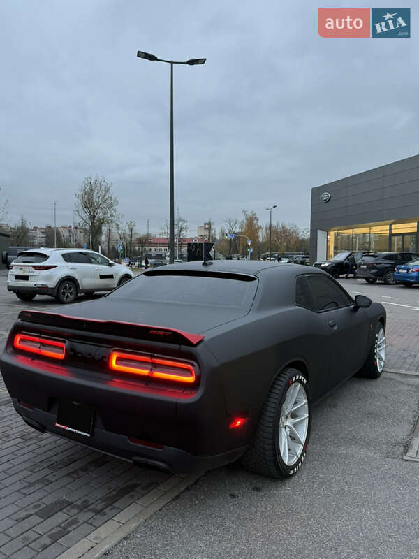Купе Dodge Challenger 2016 в Киеве
