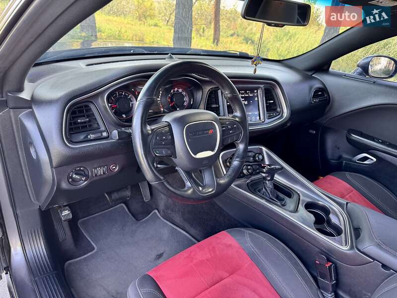 Купе Dodge Challenger 2017 в Киеве