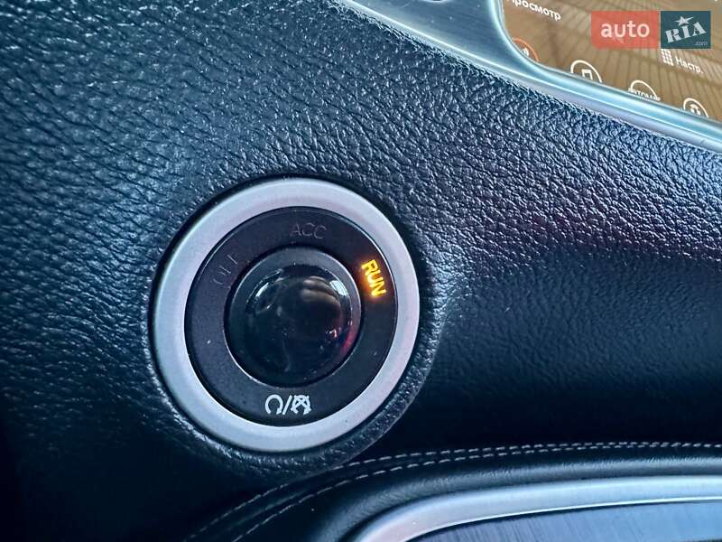 Купе Dodge Challenger 2017 в Киеве