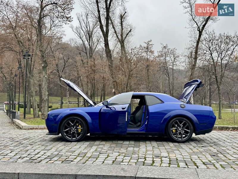 Купе Dodge Challenger 2020 в Киеве