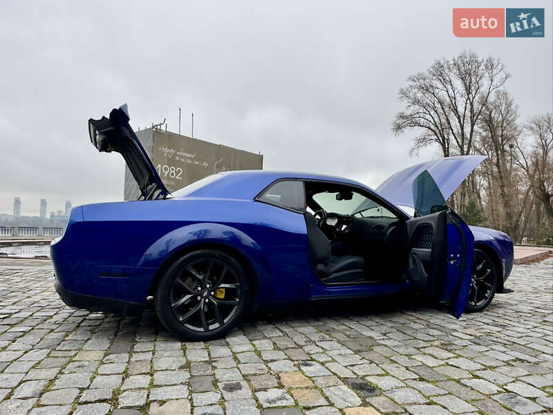 Купе Dodge Challenger 2020 в Киеве