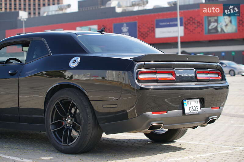 Купе Dodge Challenger 2019 в Киеве