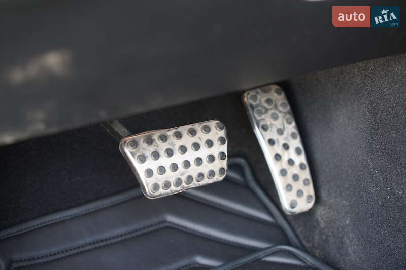 Купе Dodge Challenger 2019 в Киеве