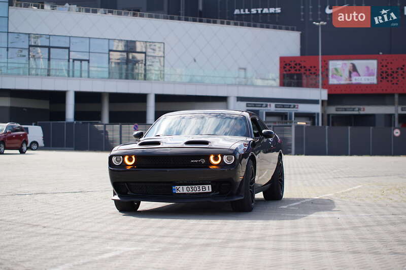 Купе Dodge Challenger 2019 в Киеве