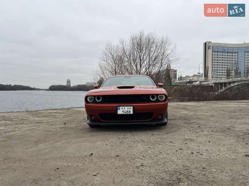 Купе Dodge Challenger 2022 в Киеве