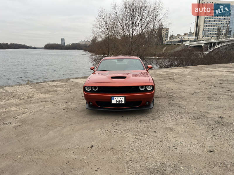 Купе Dodge Challenger 2022 в Киеве