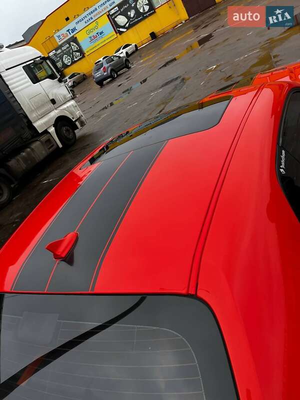 Купе Dodge Challenger 2017 в Житомире