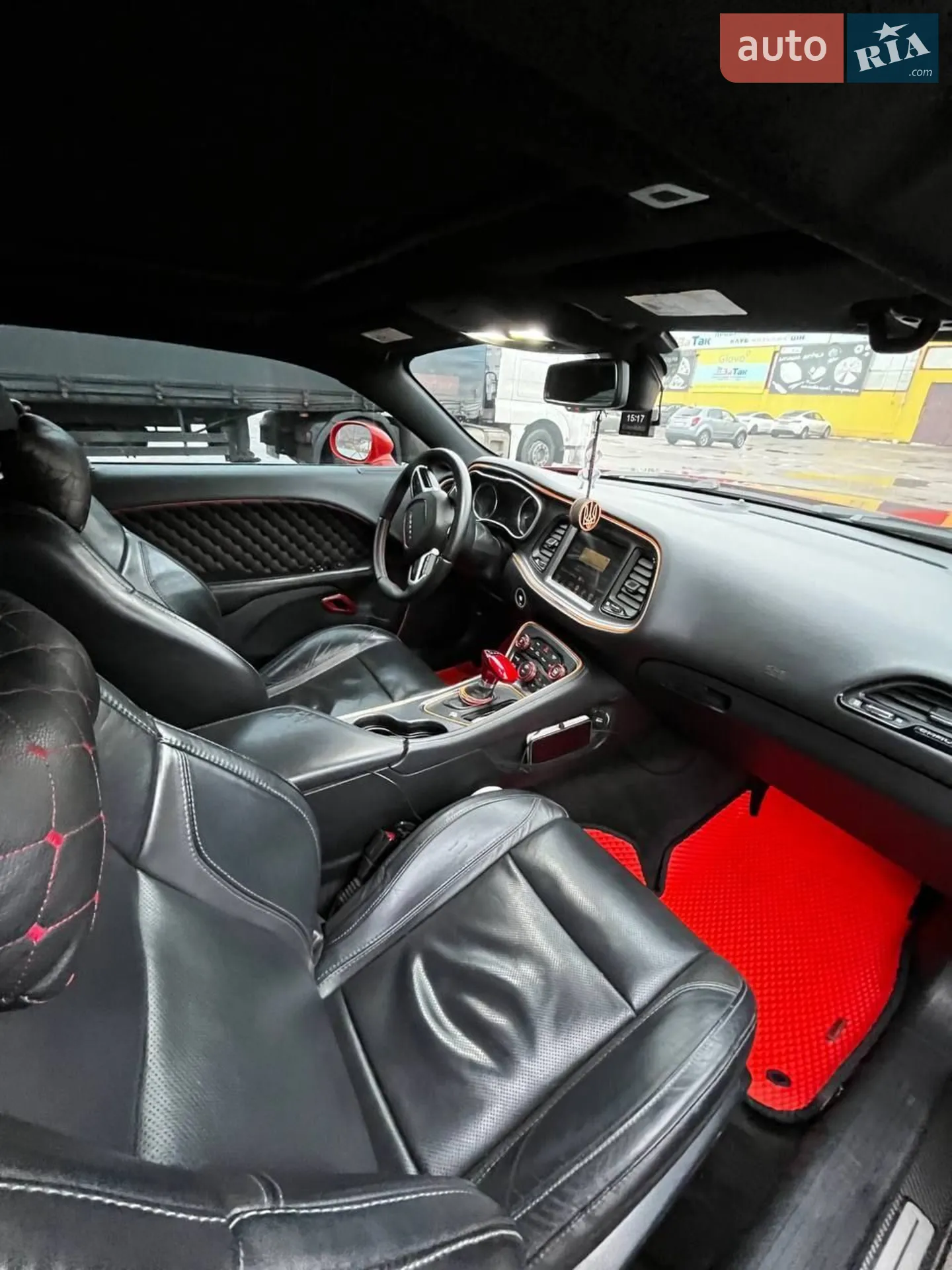 2017 Dodge Challenger - мініатюра 19