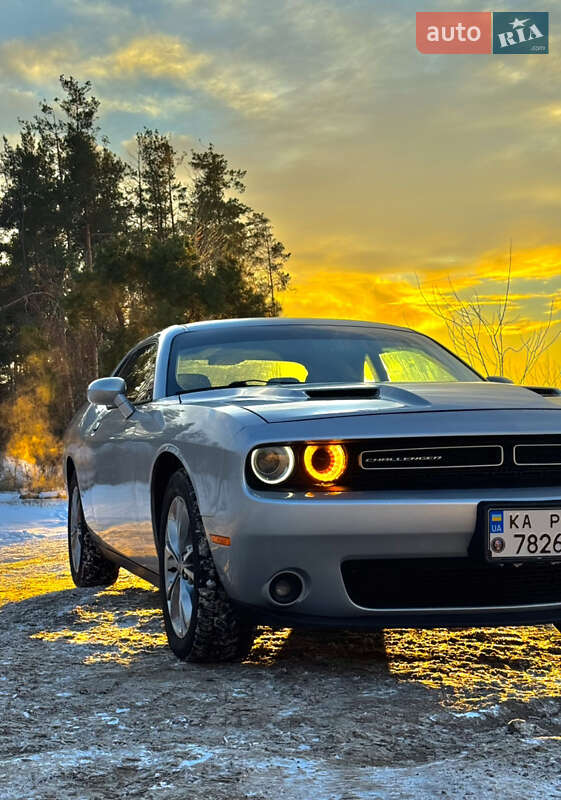 Купе Dodge Challenger 2021 в Киеве
