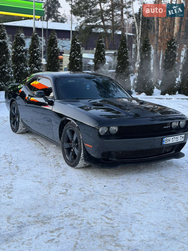 Купе Dodge Challenger 2014 в Киеве