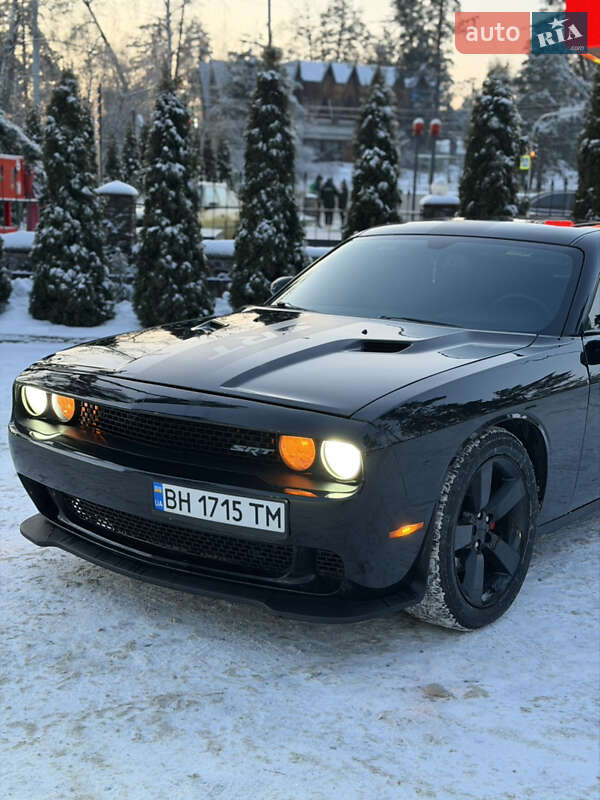 Купе Dodge Challenger 2014 в Киеве