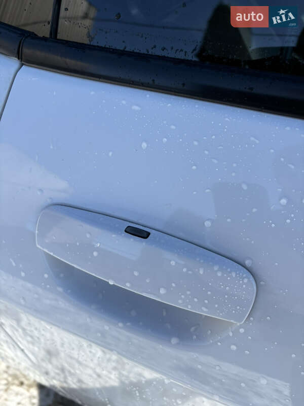 Купе Dodge Challenger 2016 в Рівному