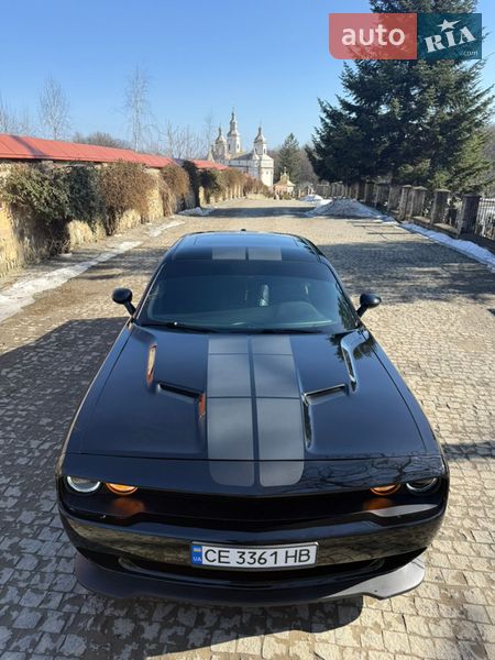 Купе Dodge Challenger 2017 в Черновцах