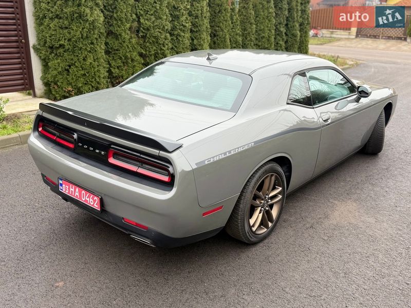 Купе Dodge Challenger 2017 в Киеве