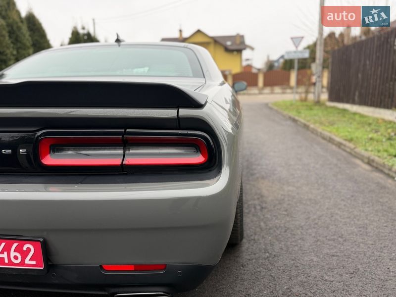 Купе Dodge Challenger 2017 в Киеве