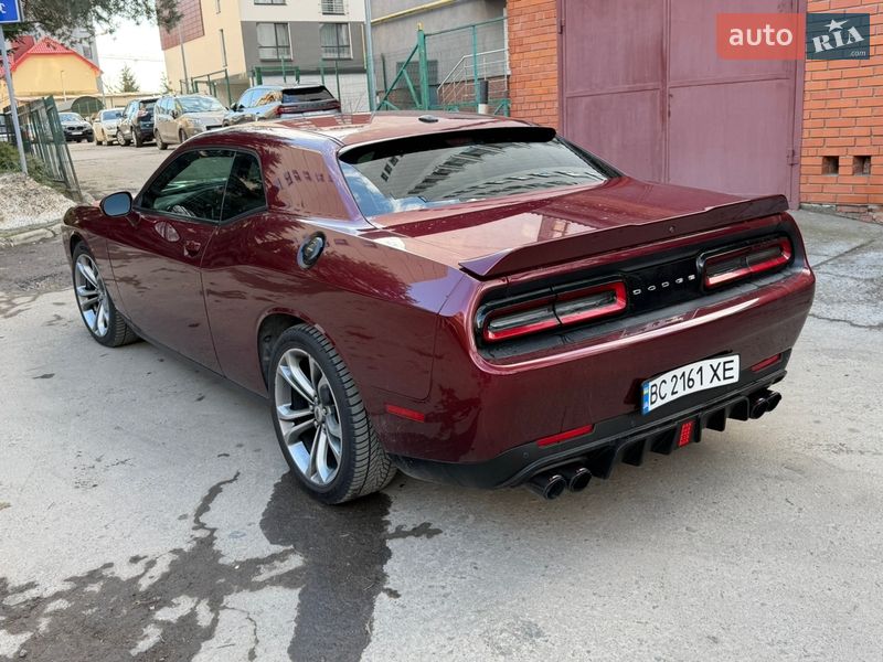 Купе Dodge Challenger 2021 в Львове