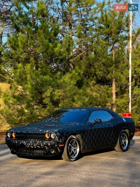 Купе Dodge Challenger 2014 в Дніпрі