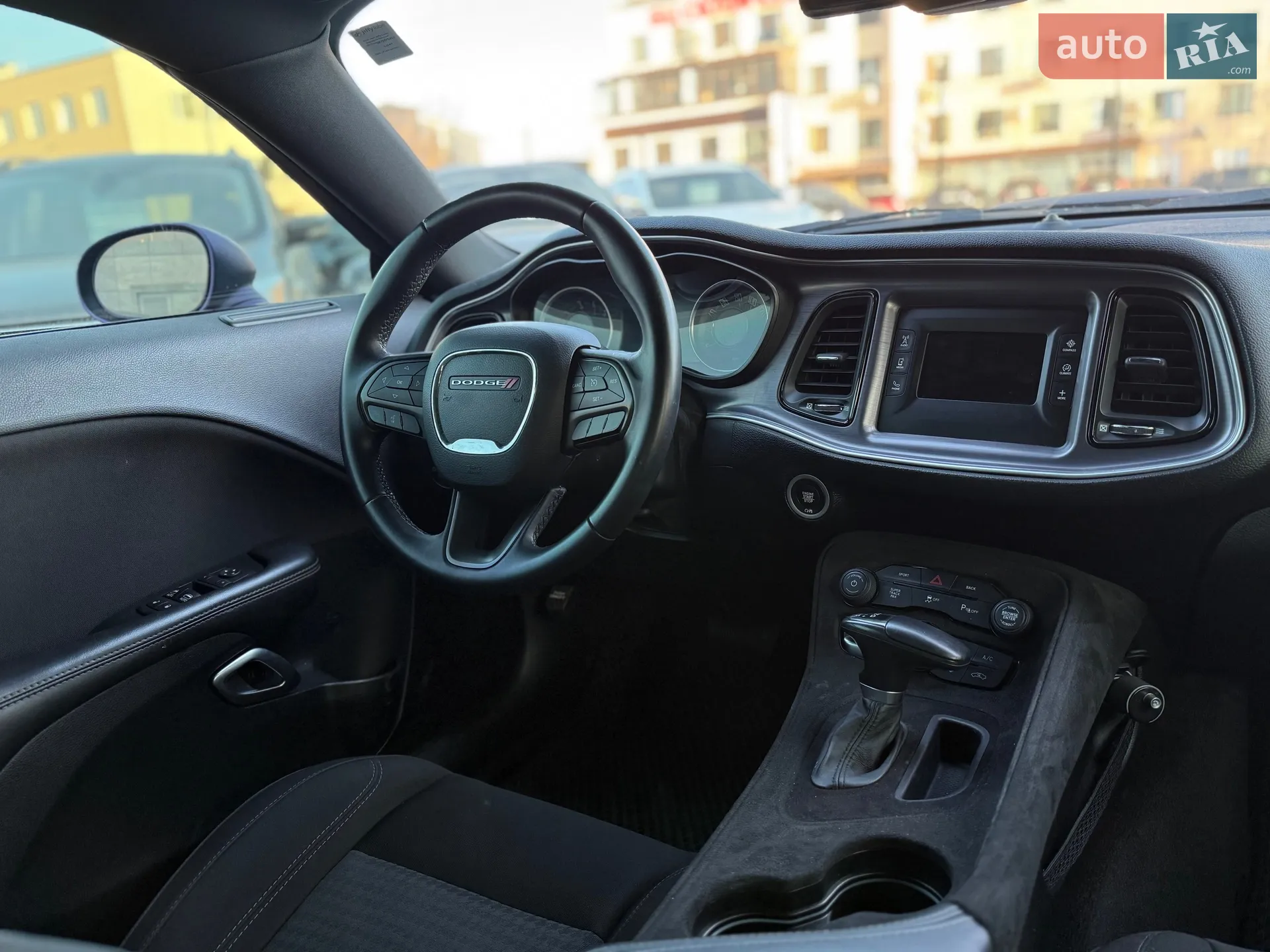 2017 Dodge Challenger - мініатюра 12
