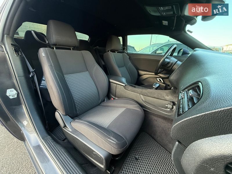 Купе Dodge Challenger 2017 в Киеве фото 17 Купе Dodge Challenger 2017 в Киеве