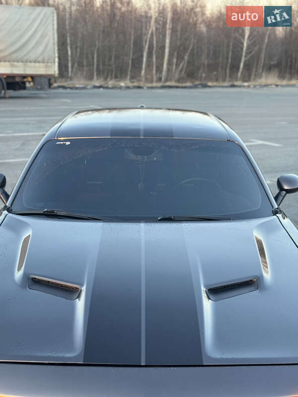Купе Dodge Challenger 2017 в Киеве