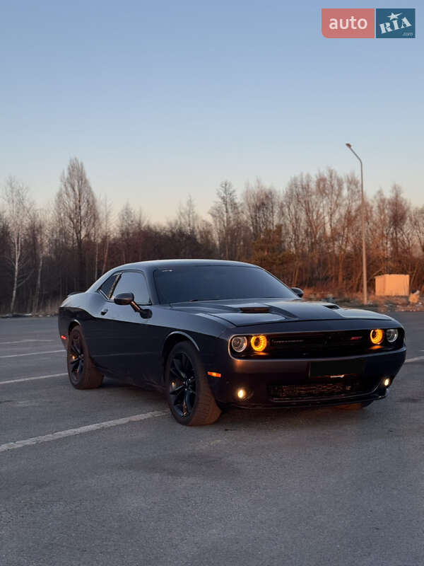 Купе Dodge Challenger 2017 в Киеве