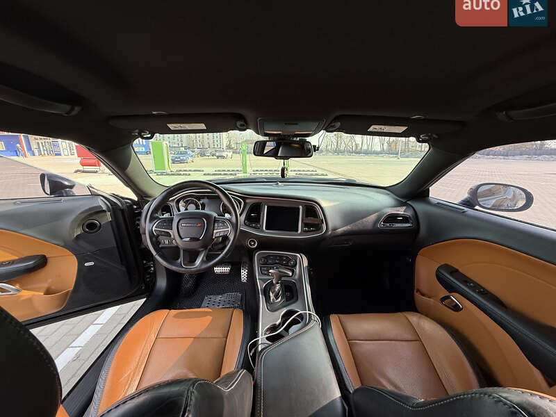 Купе Dodge Challenger 2019 в Тернополі
