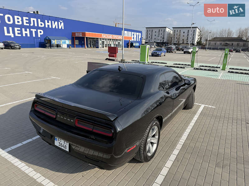 Купе Dodge Challenger 2019 в Тернополі