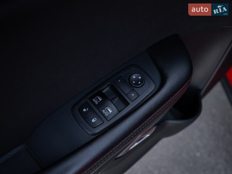 Купе Dodge Challenger 2017 в Дніпрі фото 3 Купе Dodge Challenger 2017 в Дніпрі