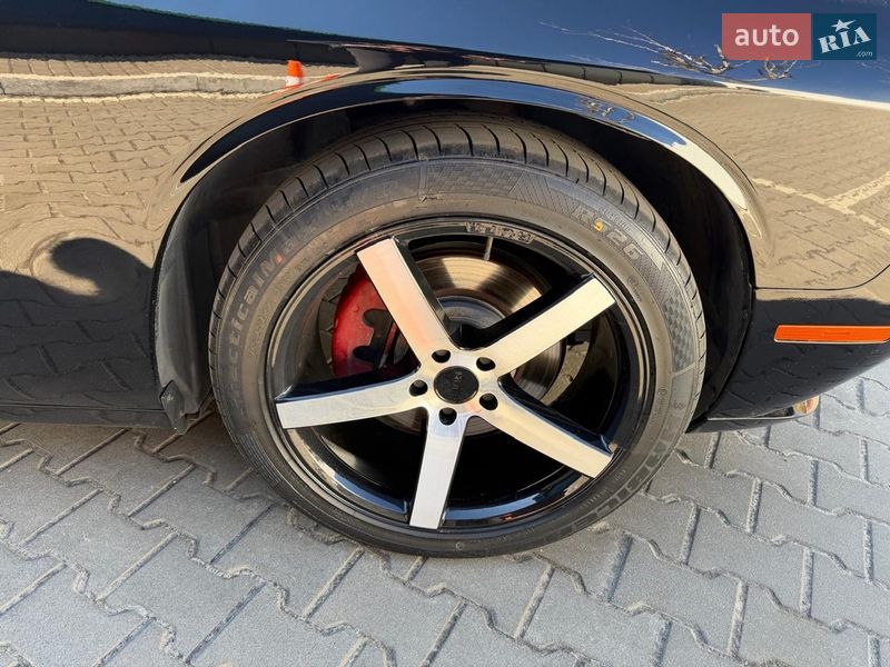 Купе Dodge Challenger 2017 в Києві фото 10 Купе Dodge Challenger 2017 в Києві