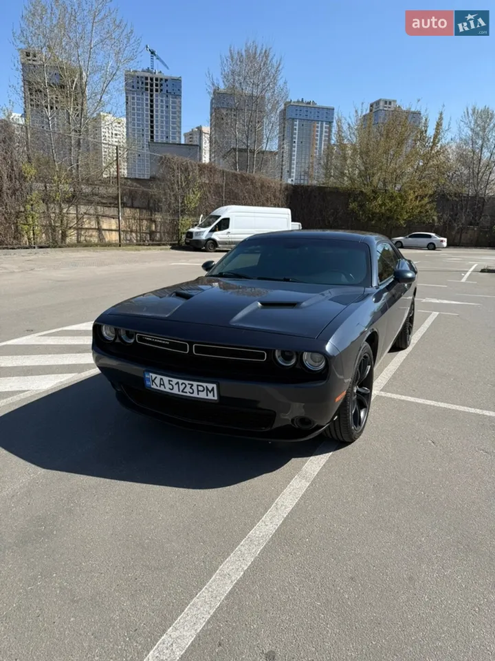 2017 Dodge Challenger - мініатюра 26