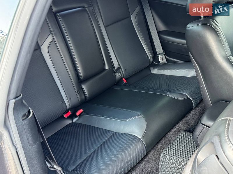 Купе Dodge Challenger 2016 в Киеве фото 9 Купе Dodge Challenger 2016 в Киеве