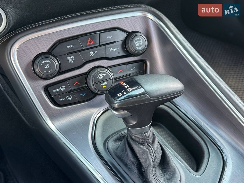 Купе Dodge Challenger 2016 в Киеве фото 17 Купе Dodge Challenger 2016 в Киеве