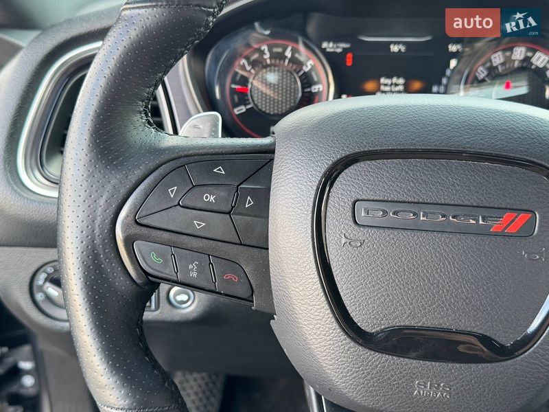 Купе Dodge Challenger 2016 в Киеве фото 19 Купе Dodge Challenger 2016 в Киеве