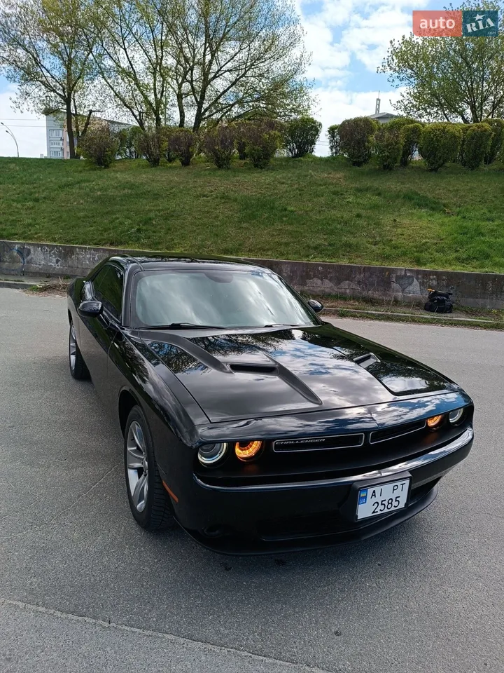 2016 Dodge Challenger - мініатюра 21