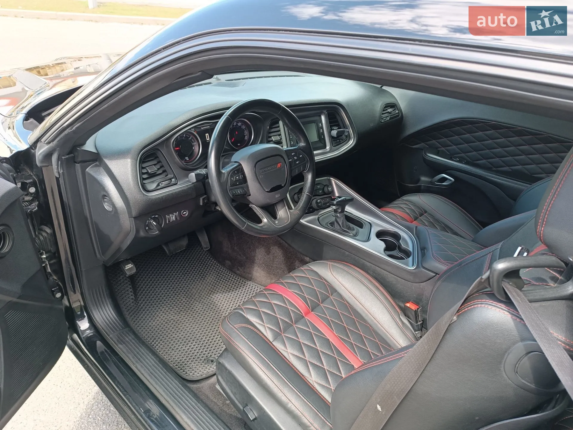 2017 Dodge Challenger - мініатюра 24