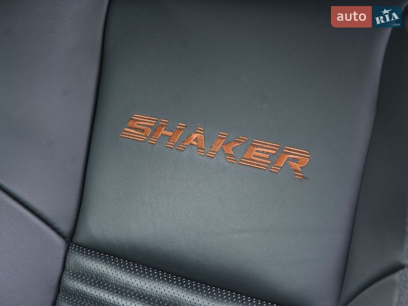 Купе Dodge Challenger 2015 в Киеве