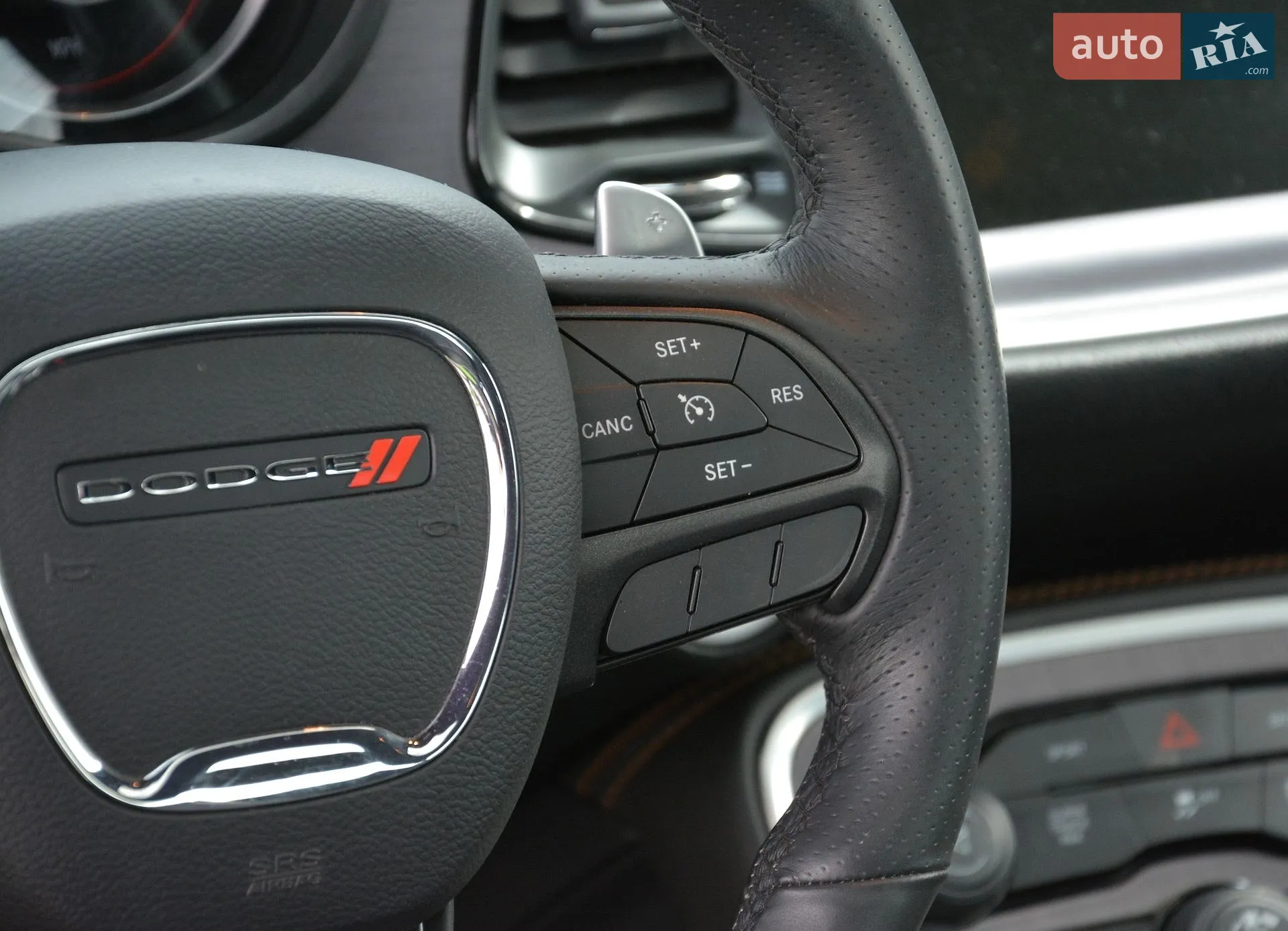 2015 Dodge Challenger - мініатюра 35