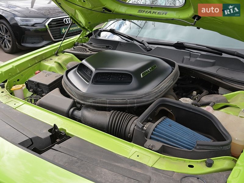 Купе Dodge Challenger 2015 в Киеве