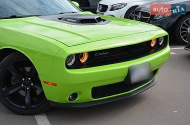 Купе Dodge Challenger 2015 в Києві