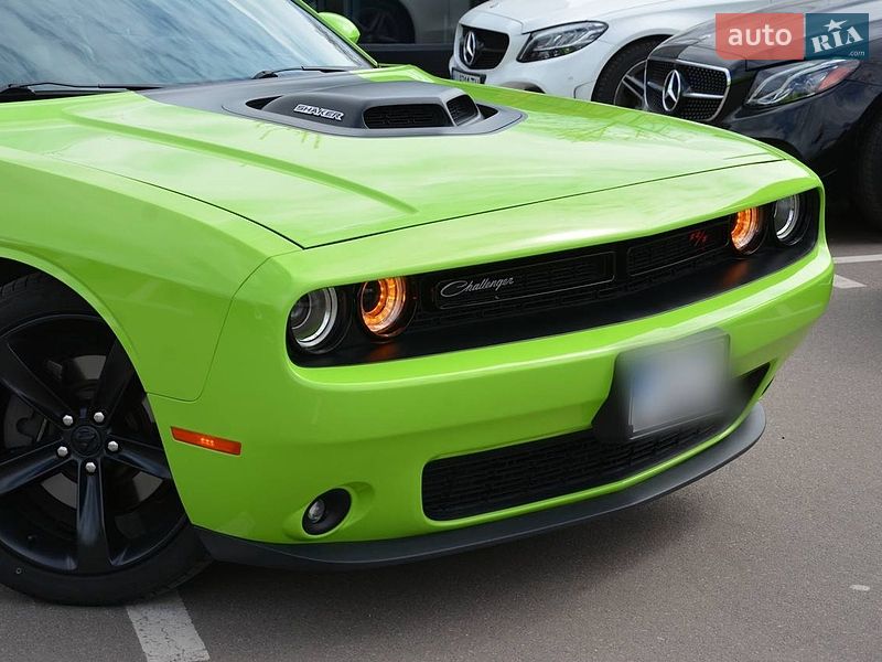 Купе Dodge Challenger 2015 в Киеве