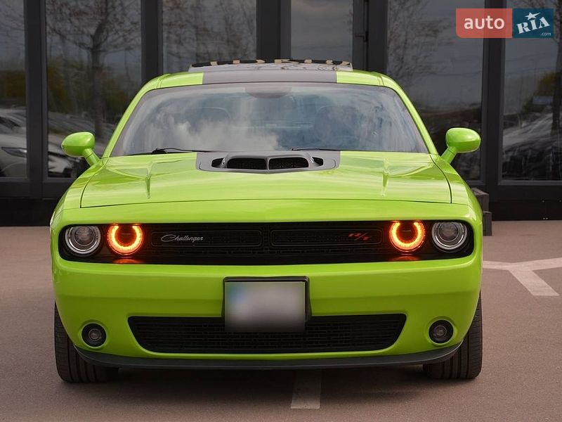 Купе Dodge Challenger 2015 в Киеве