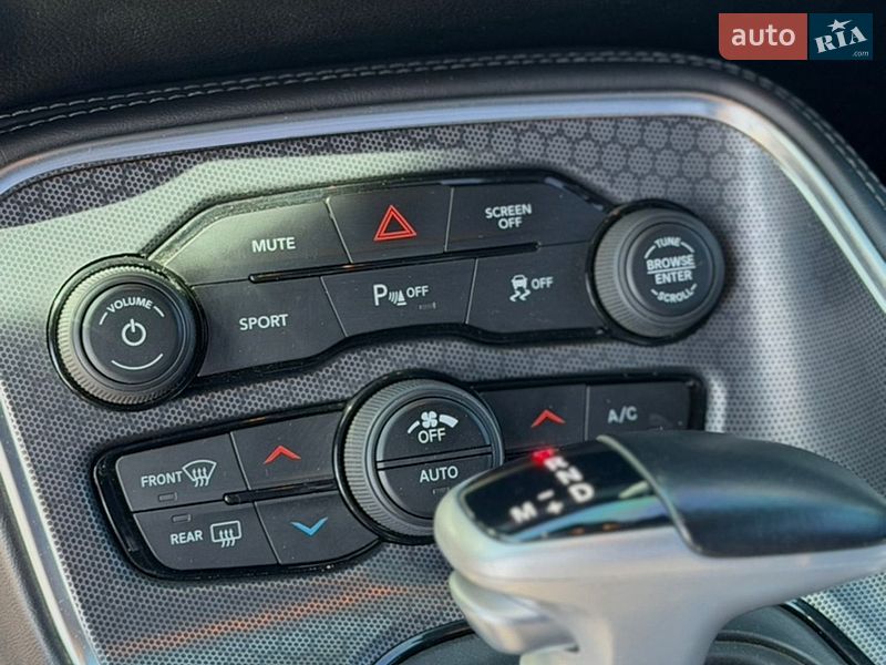 Купе Dodge Challenger 2018 в Харкові