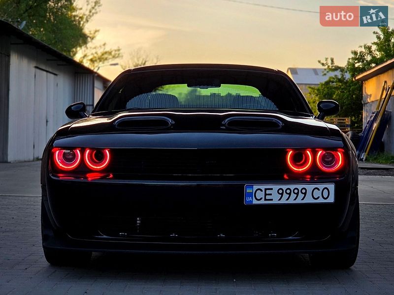 Купе Dodge Challenger 2023 в Черновцах