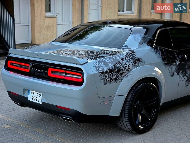 Купе Dodge Challenger 2023 в Черновцах