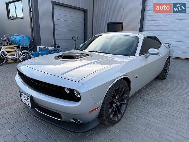 Купе Dodge Challenger 2020 в Киеве