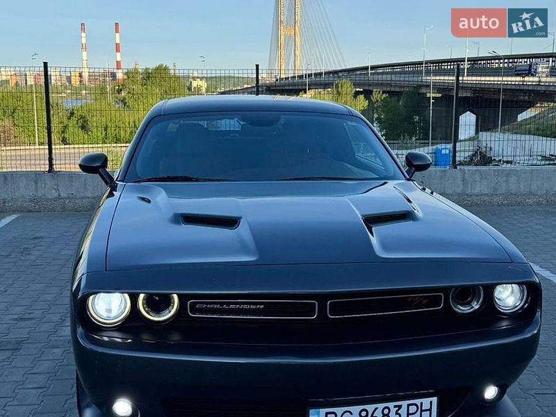 Купе Dodge Challenger 2016 в Киеве