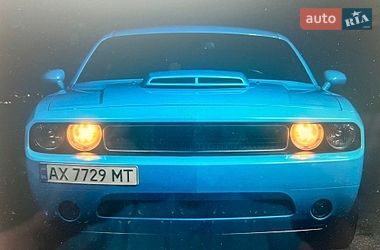 Купе Dodge Challenger 2012 в Львове