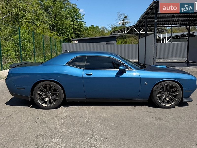 Купе Dodge Challenger 2020 в Киеве