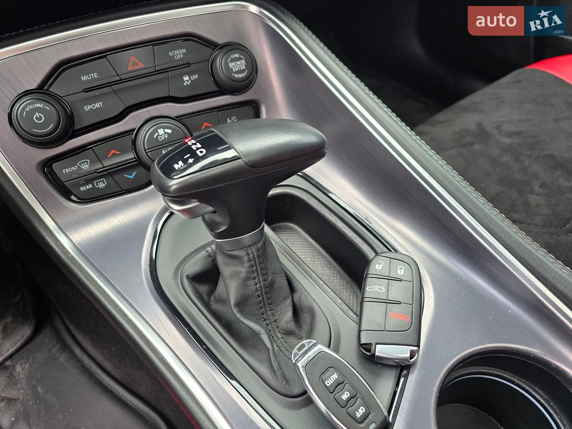 2018 Dodge Challenger - мініатюра 26