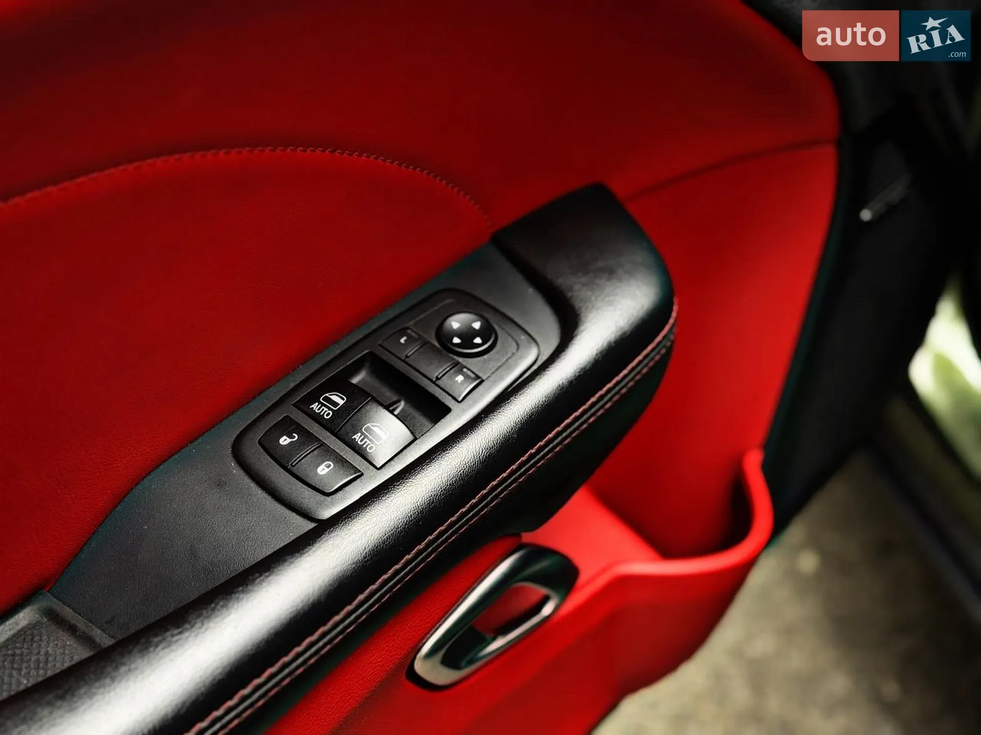 2018 Dodge Challenger - мініатюра 23